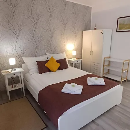 Neferprod - Is - Cam 03 Apartment Timisoara